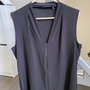 Tahari Zipper front blouse